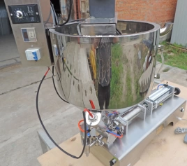 Поршневой дозатор с подогревом и перемешиванием