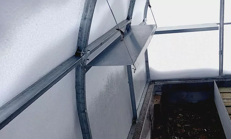 Полка в теплицу фото 4
