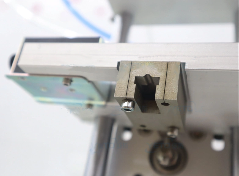 Машина для резки пластиковых трубок распылителей и насосов фото 4