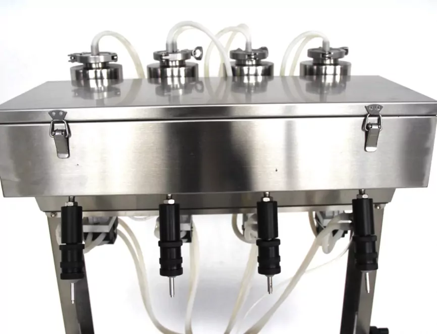 Машина для розлива парфюмерии, вина и спиртовой продукции на 4 сопла фото 4