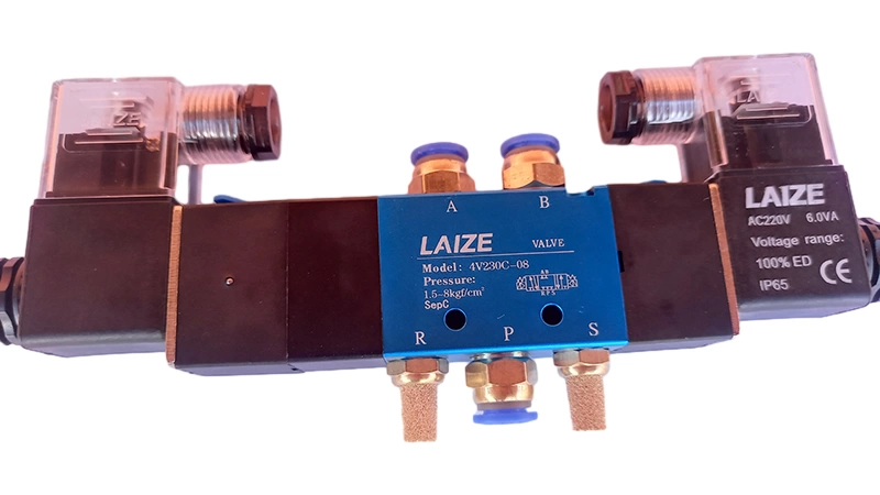 4V230С-08 AC220V. Электромагнитный распределитель воздуха. фото 1