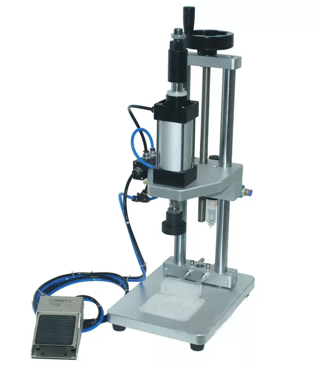 Настольная пневматическая машина для прессования фото 3