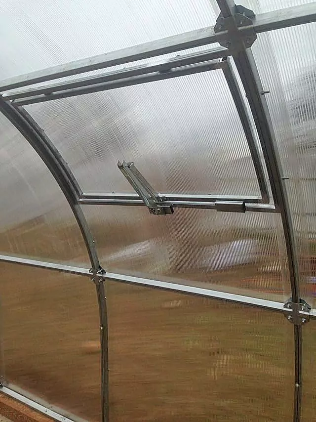 Форточка для теплицы фото 5