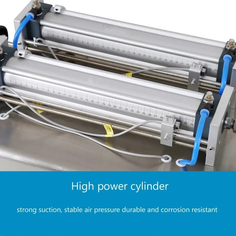 Поршневой дозатор с баком на 2 сопла фото 3