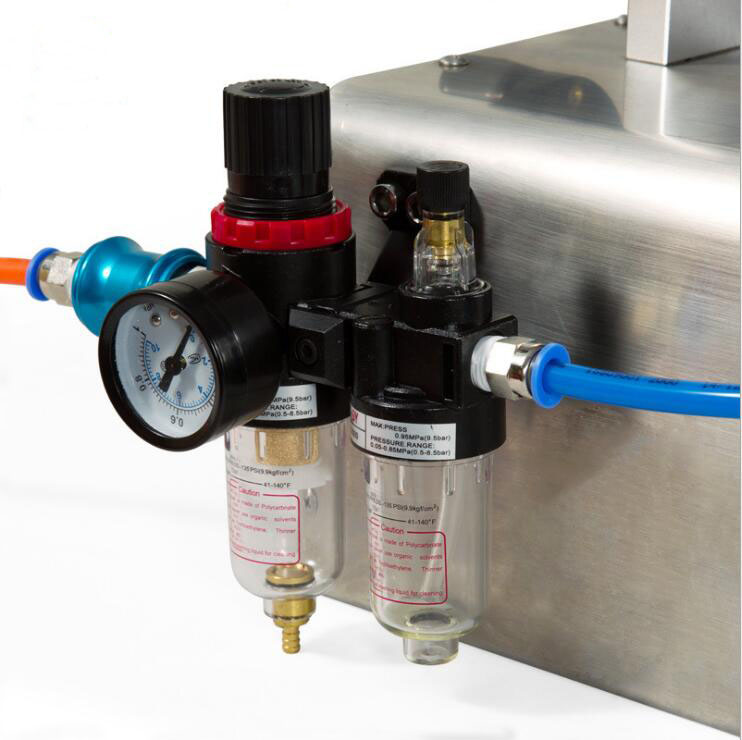 Поршневой дозатор жидкостей